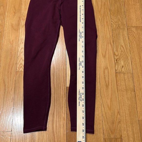 Power hold by Fabletics use measurements excellent used condition - Picture 2 of 6